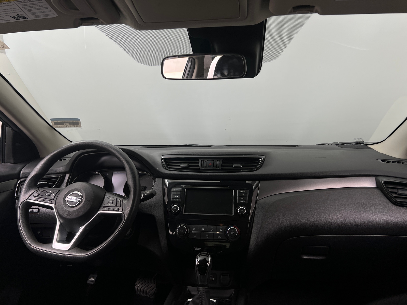 Thumbnail: 2020 Nissan Rogue Sport - 3