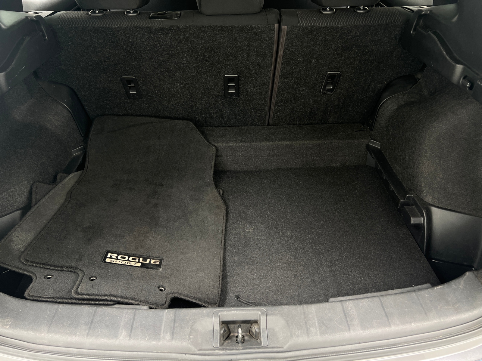 Thumbnail: 2020 Nissan Rogue Sport - 7