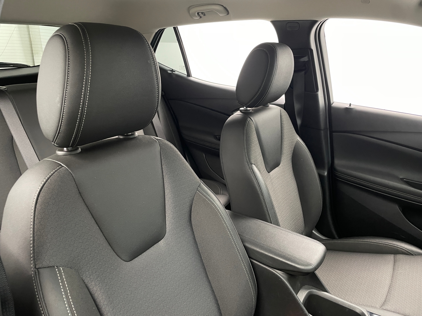 Thumbnail: 2025 Buick Encore GX - 2