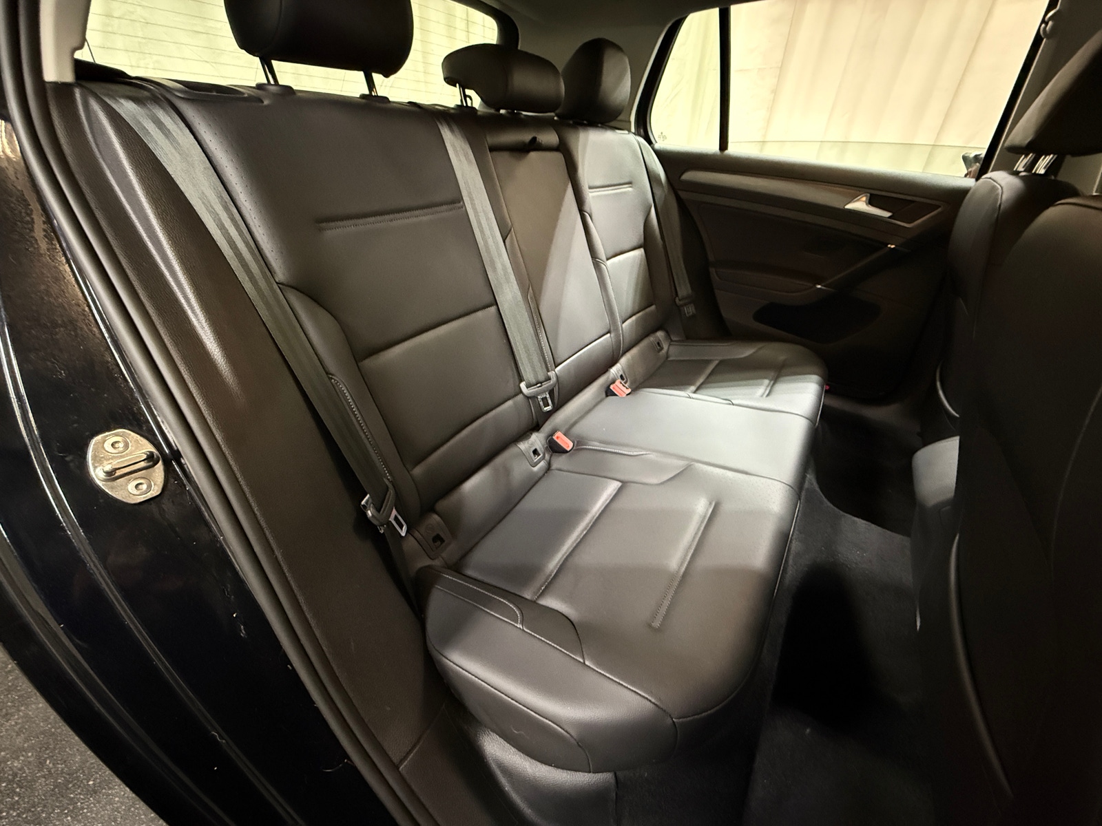 Thumbnail: 2021 Volkswagen Golf - 5