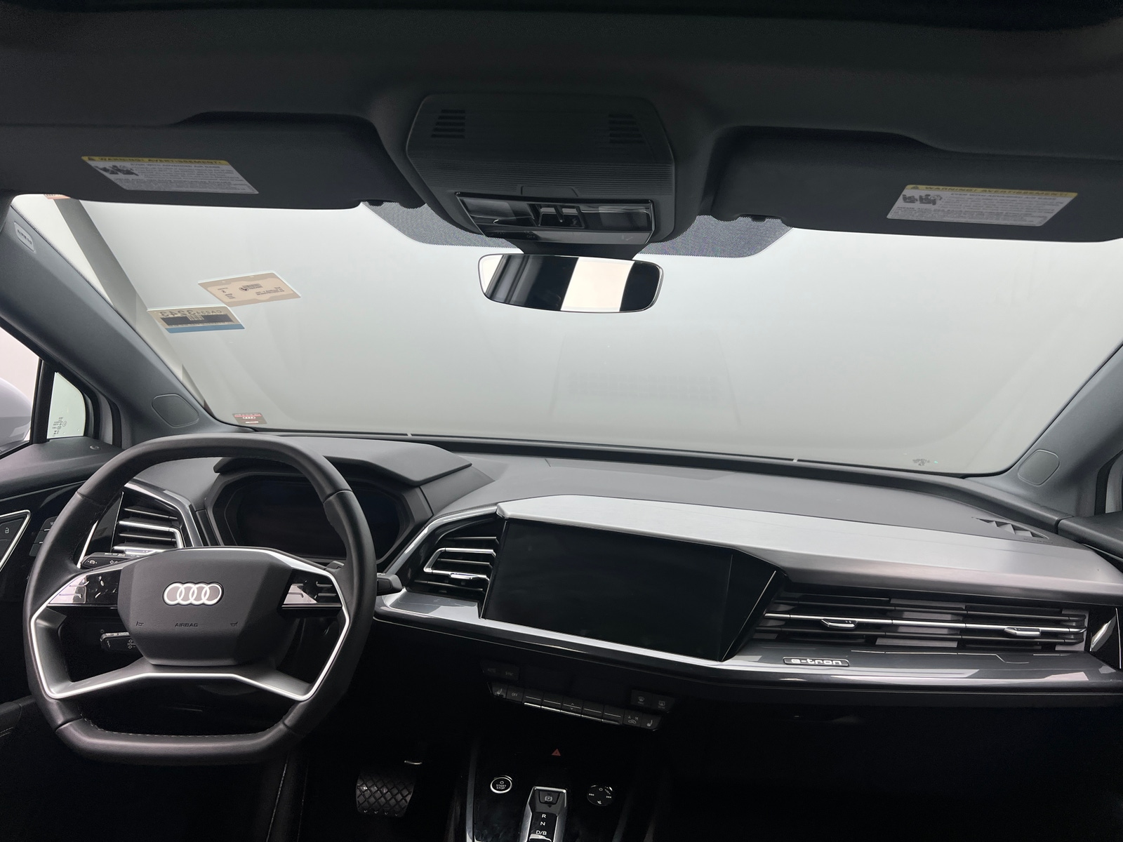 Thumbnail: 2023 Audi Q4 e-tron - 2