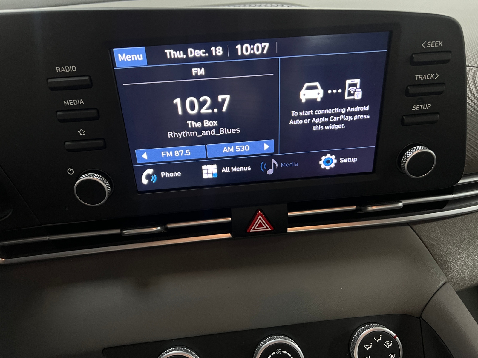 Thumbnail: 2023 Hyundai Elantra - 4