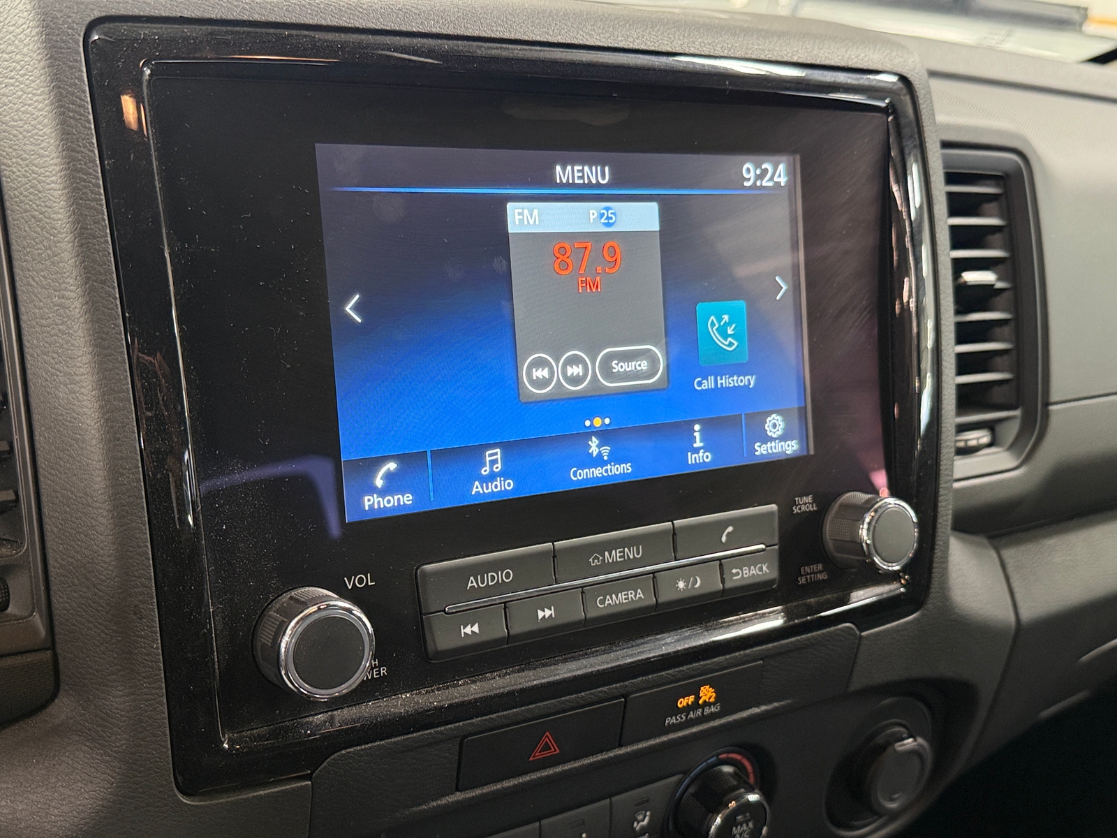 Thumbnail: 2022 Nissan Frontier - 4