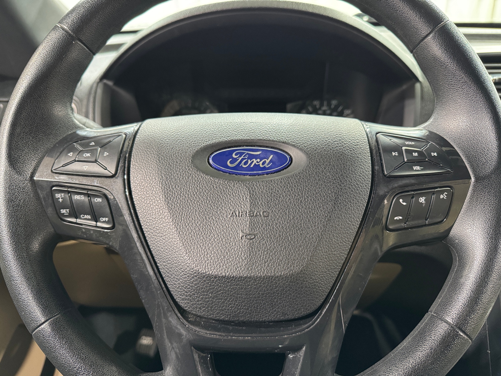 Thumbnail: 2017 Ford Explorer - 5