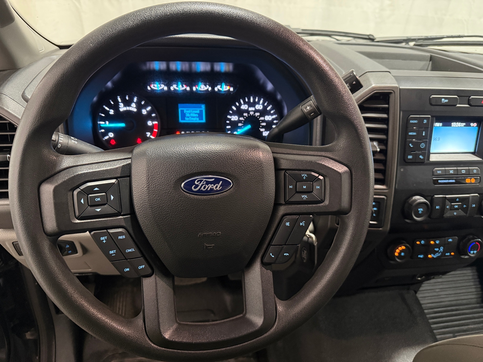 Thumbnail: 2022 Ford Econoline - 5