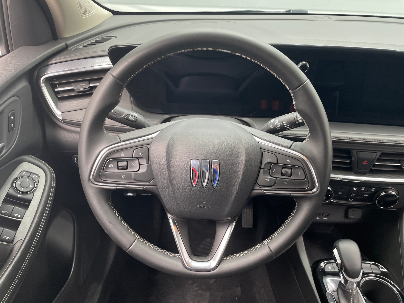 Thumbnail: 2025 Buick Encore GX - 4