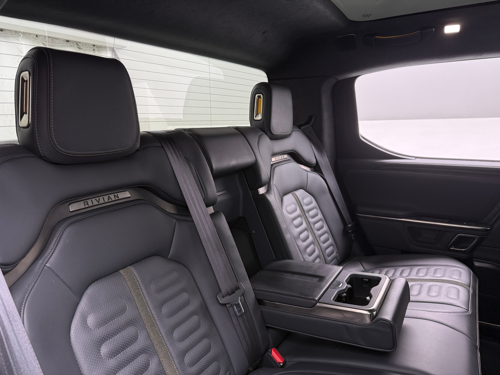 Thumbnail: 2022 Rivian R1T - 5