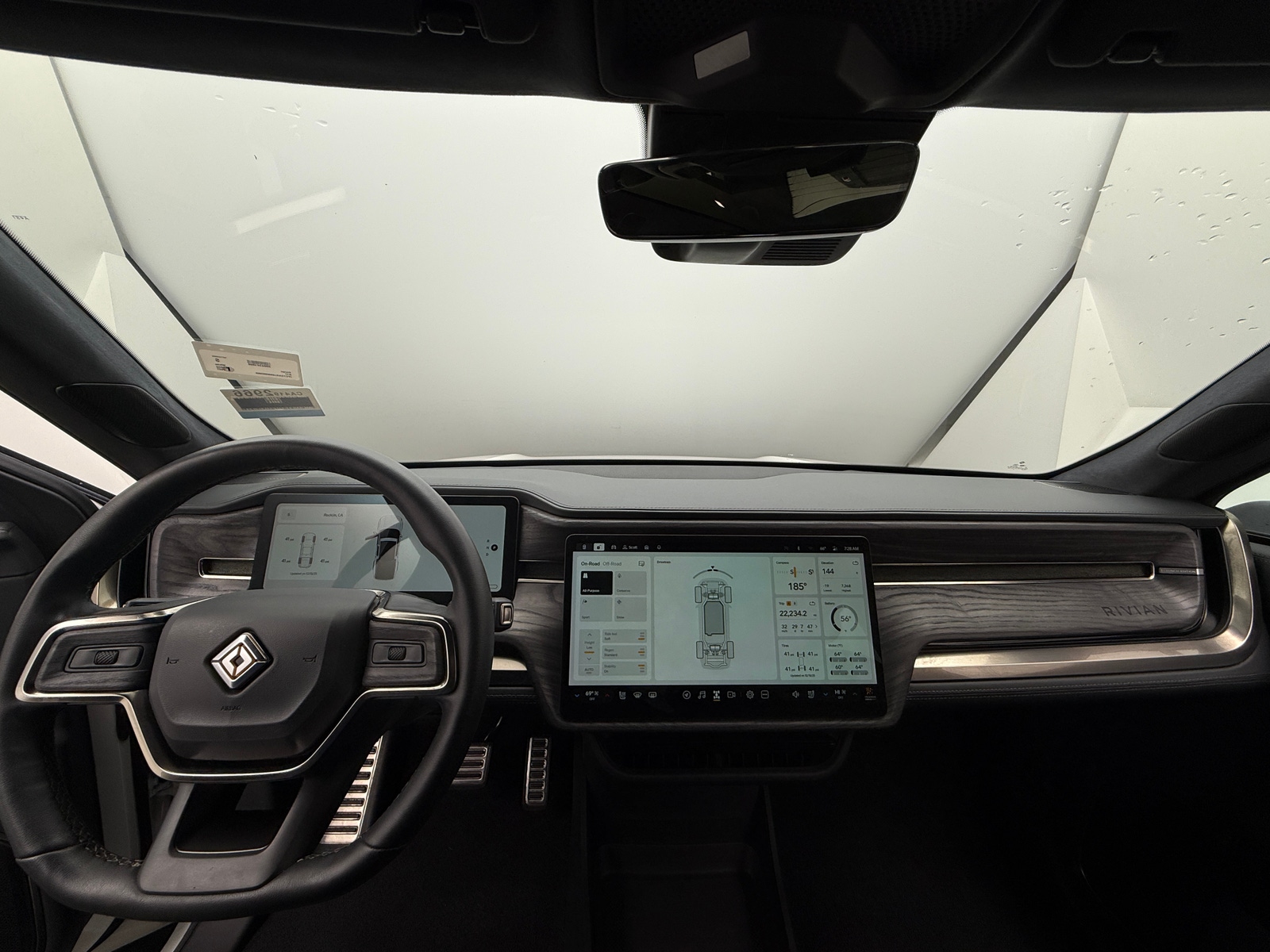 Thumbnail: 2022 Rivian R1T - 2