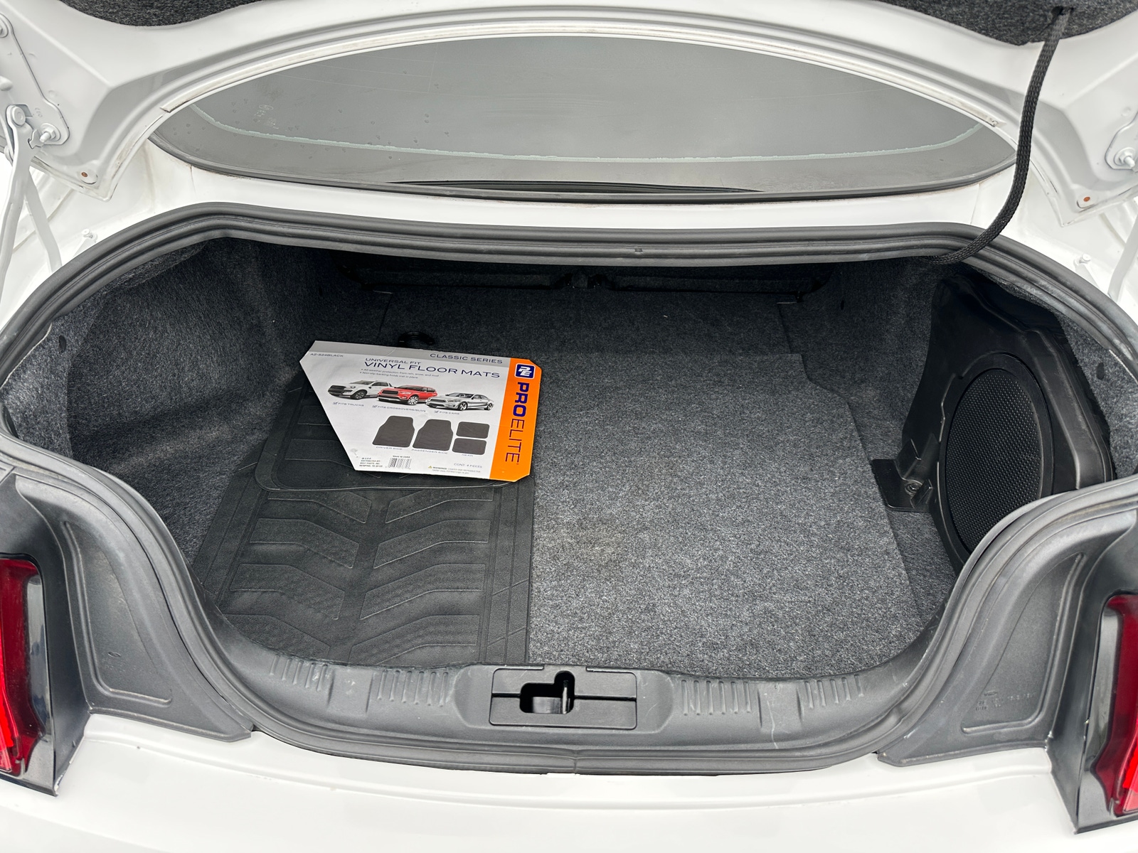 Thumbnail: 2019 Ford Mustang - 6