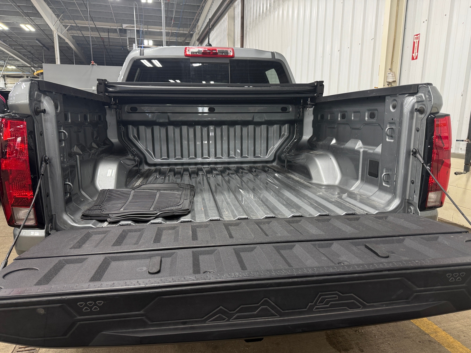 Thumbnail: 2024 Chevrolet Colorado - 7