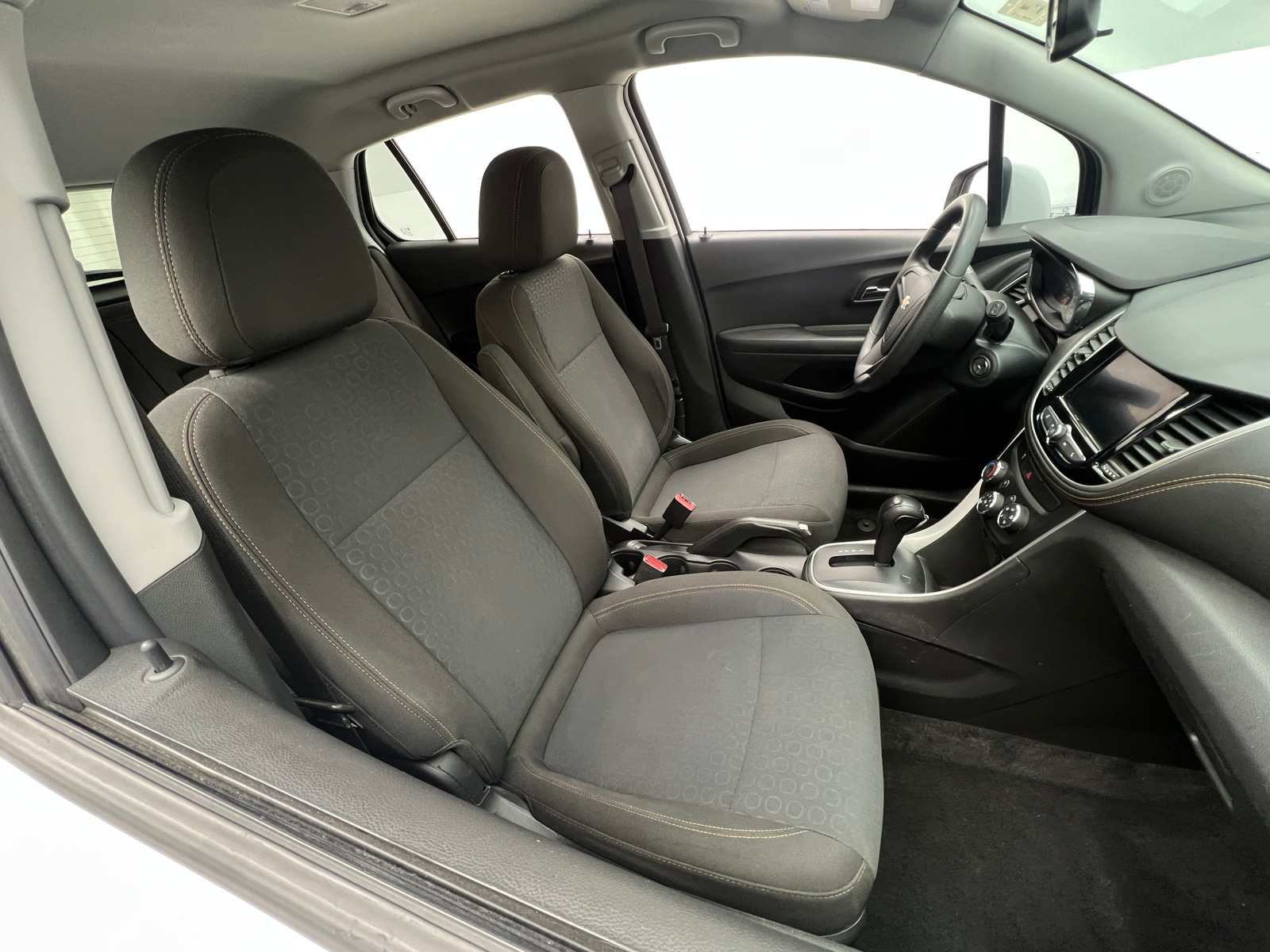 Thumbnail: 2021 Chevrolet Trax - 2