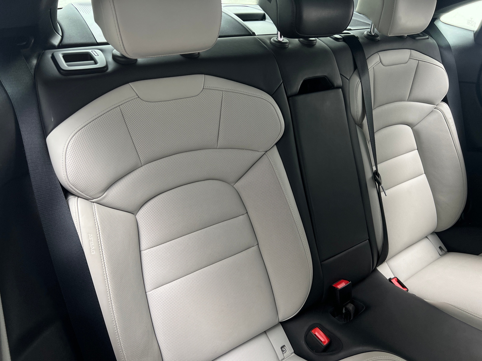 Thumbnail: 2021 Porsche Taycan - 5