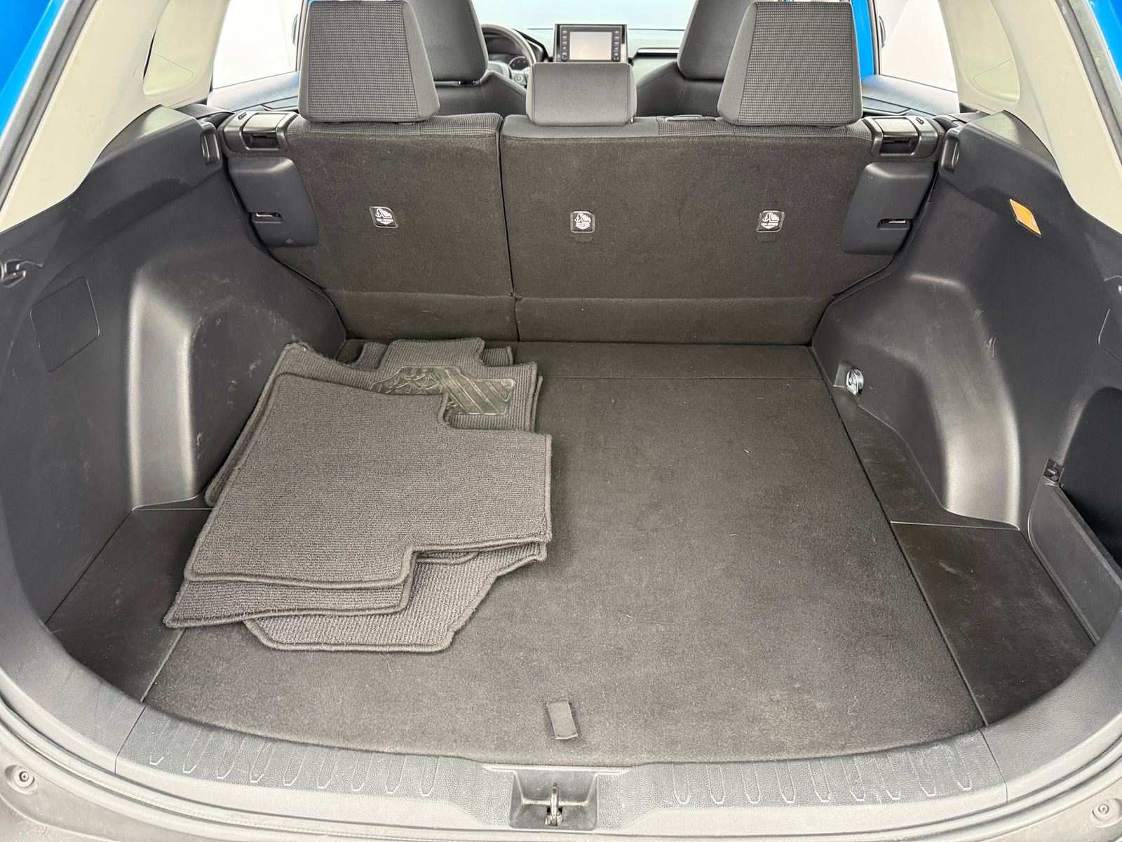 Thumbnail: 2019 Toyota RAV4 - 7