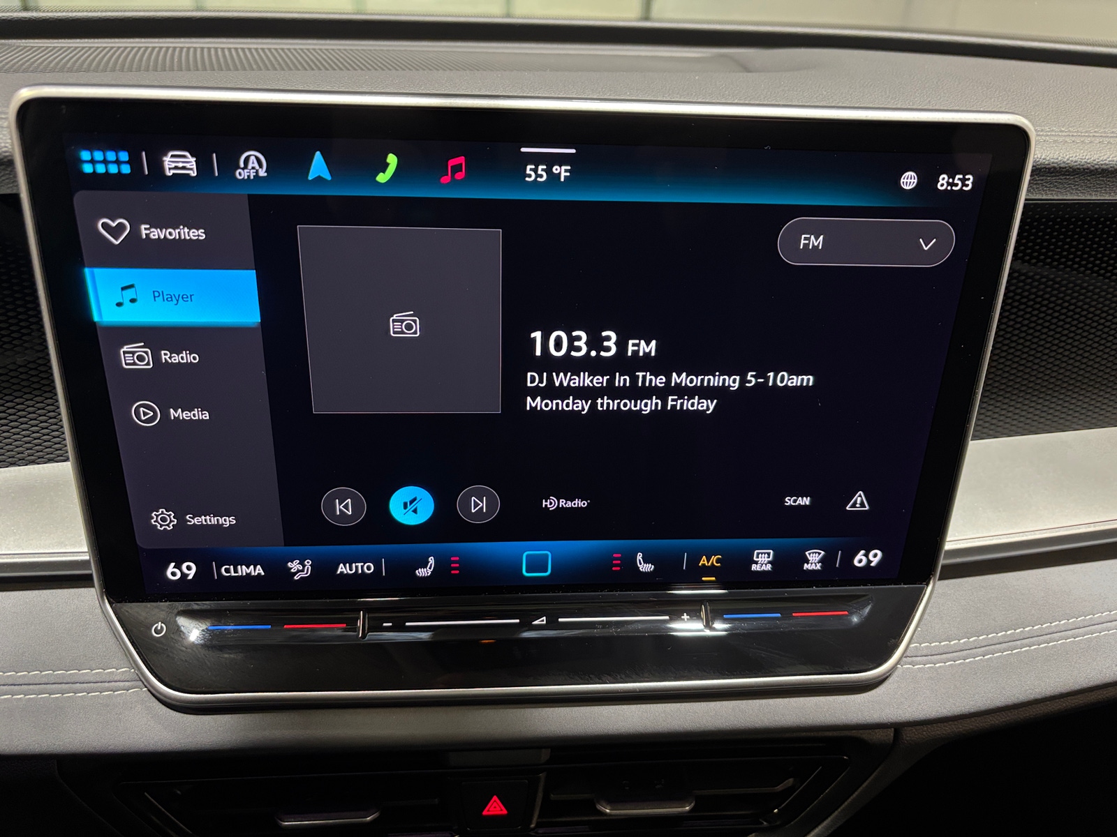 Thumbnail: 2025 Volkswagen Tiguan - 3