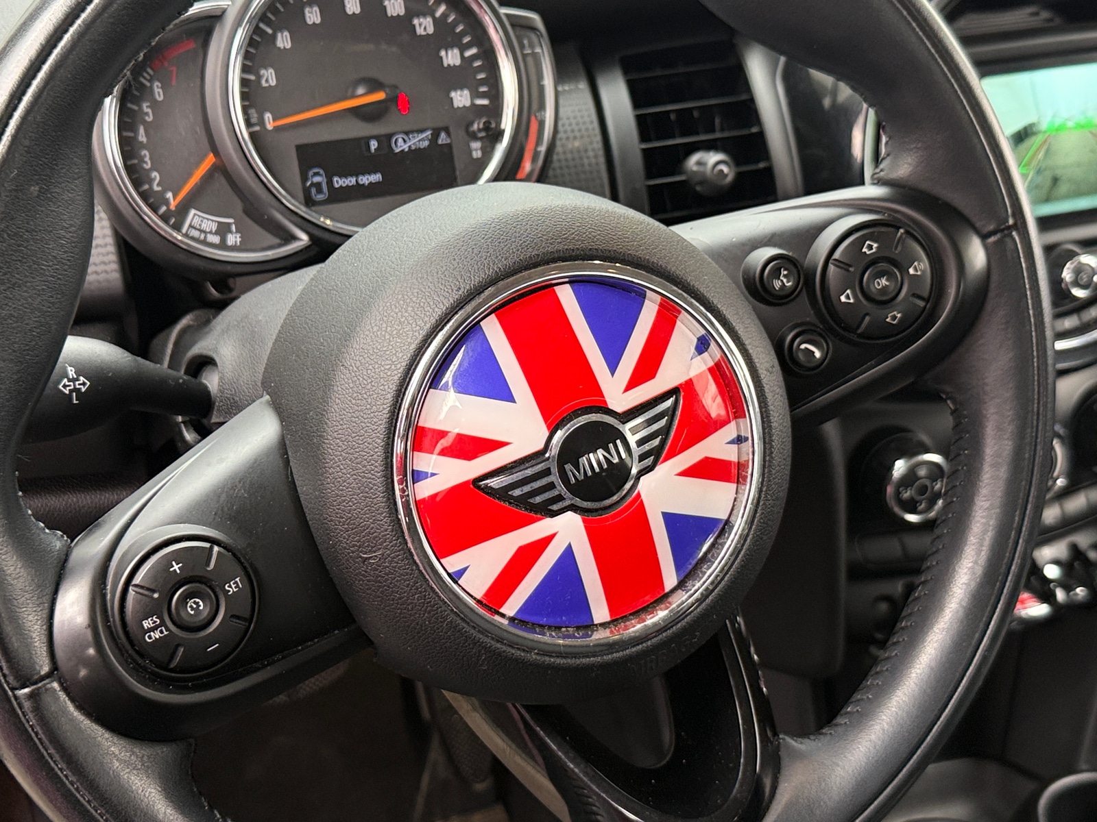 Thumbnail: 2019 MINI Cooper Hardtop - 4