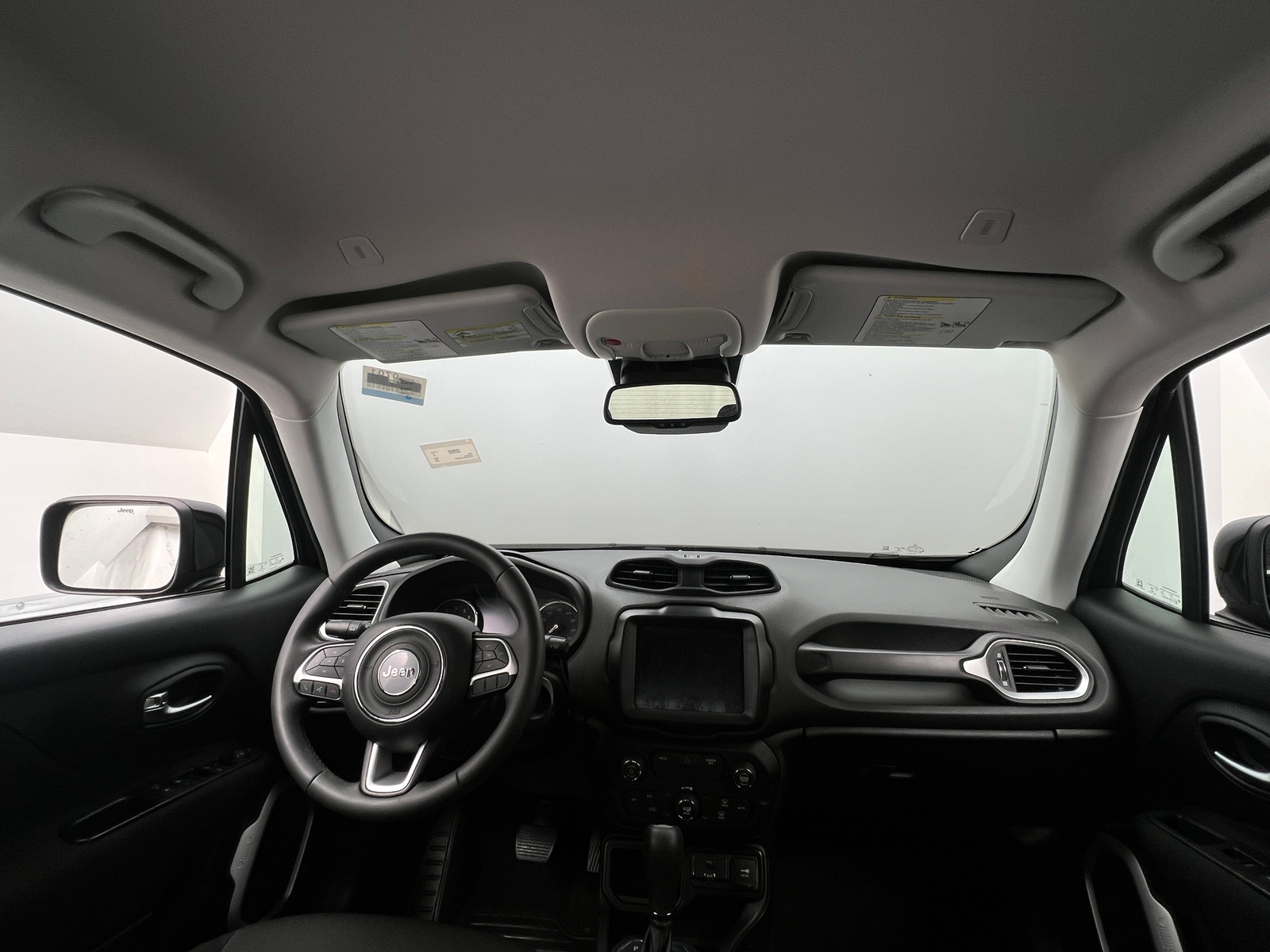 Thumbnail: 2018 Jeep Renegade - 3