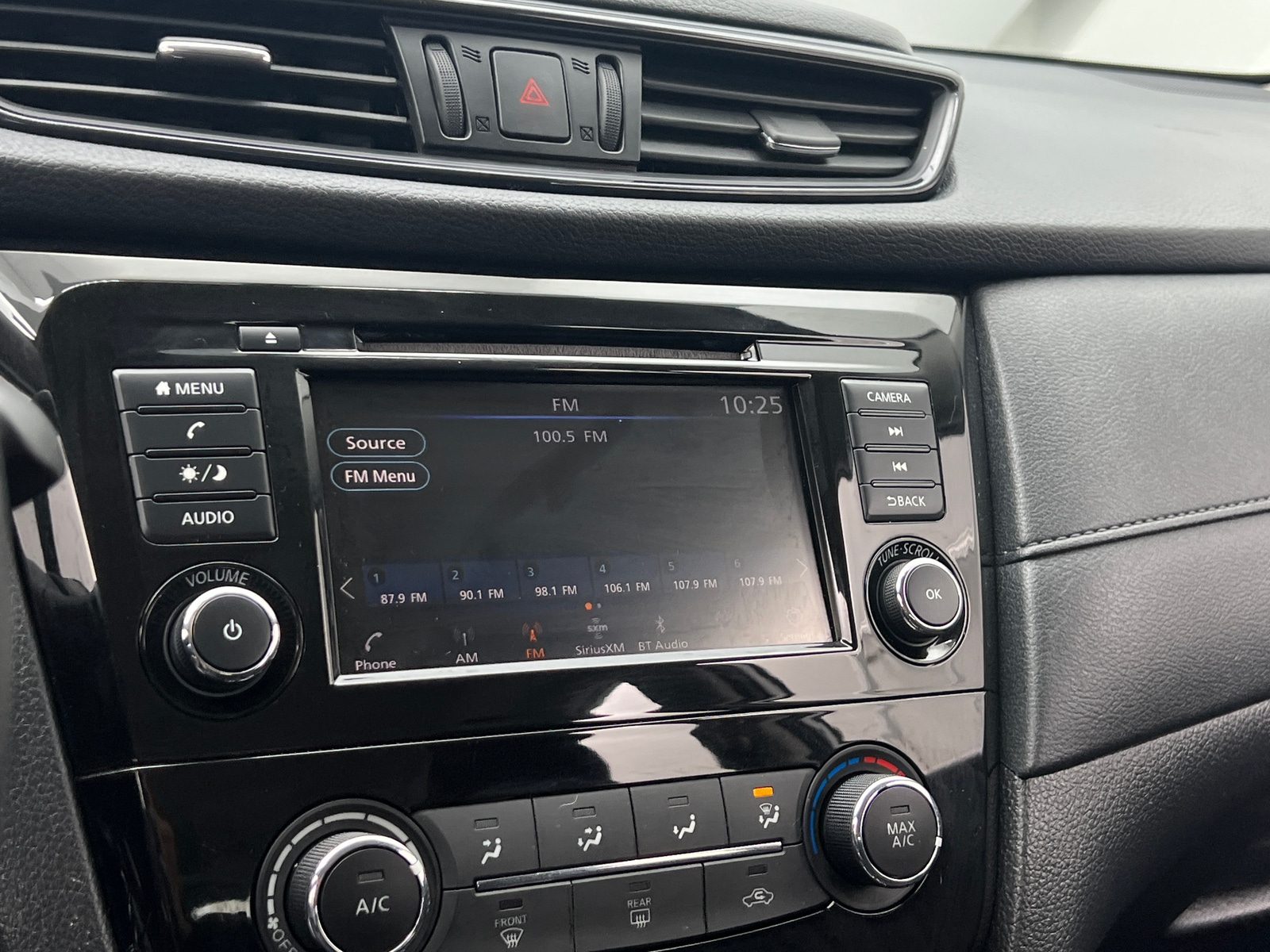 Thumbnail: 2018 Nissan Rogue - 4