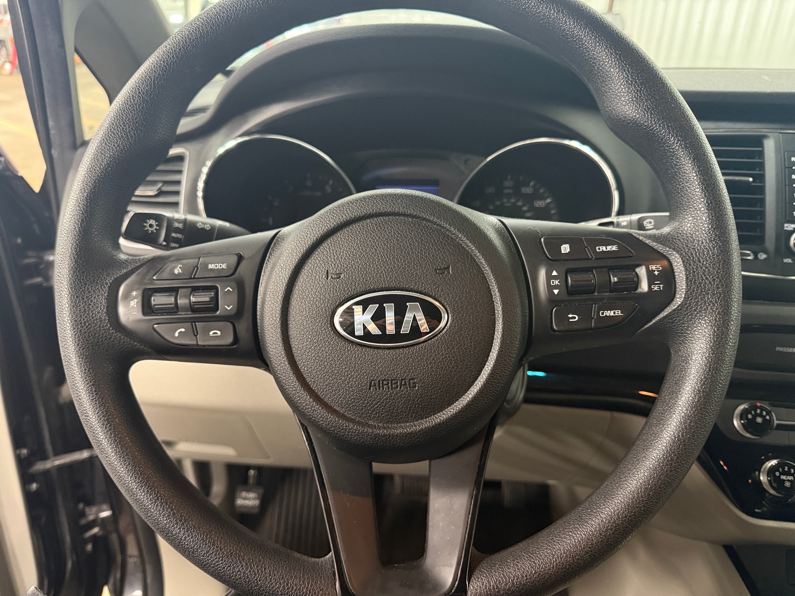 Thumbnail: 2020 Kia Sedona - 5