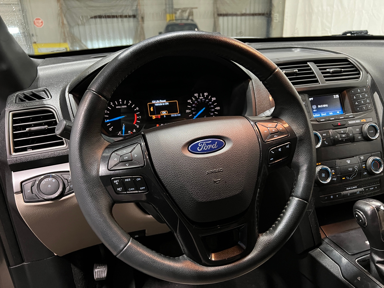 Thumbnail: 2019 Ford Explorer - 5