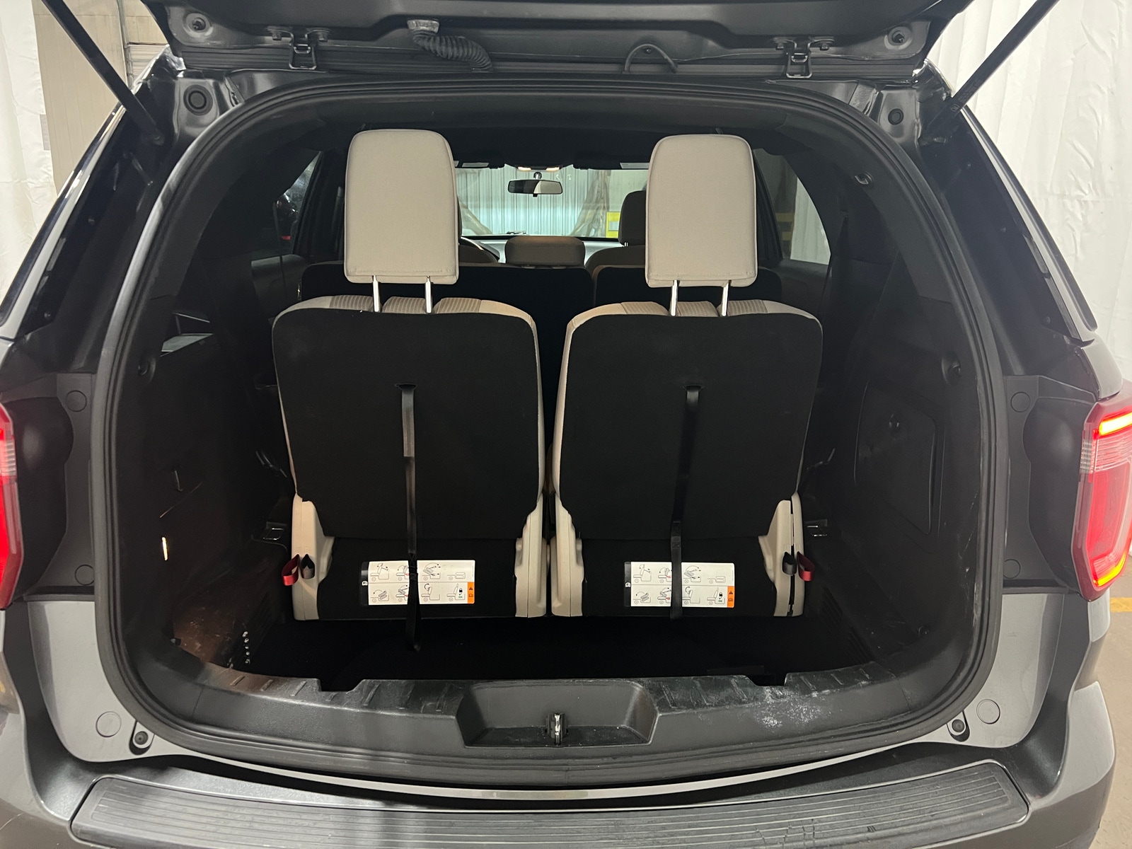 Thumbnail: 2019 Ford Explorer - 7