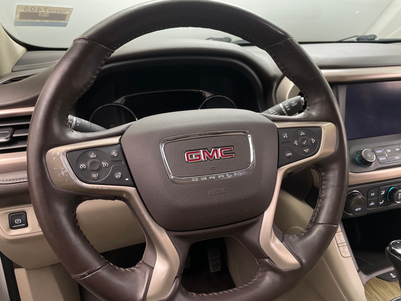 Thumbnail: 2017 GMC Acadia - 4