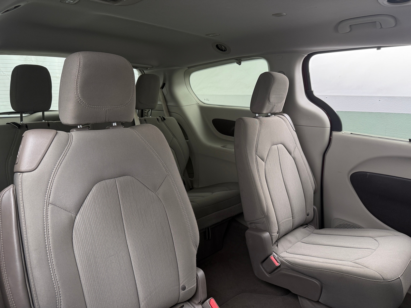 Thumbnail: 2018 Chrysler Pacifica - 6