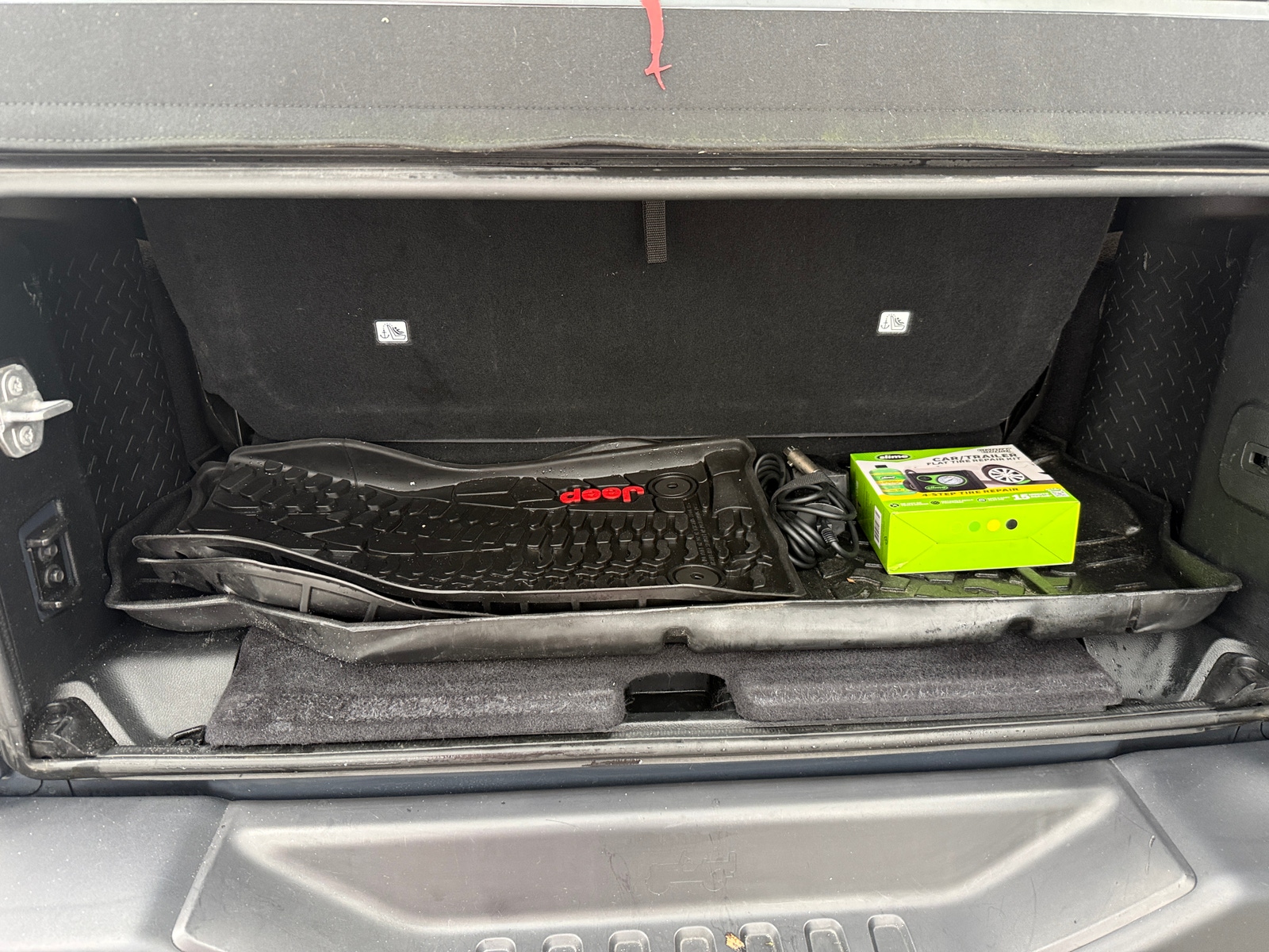 Thumbnail: 2017 Jeep Wrangler - 6