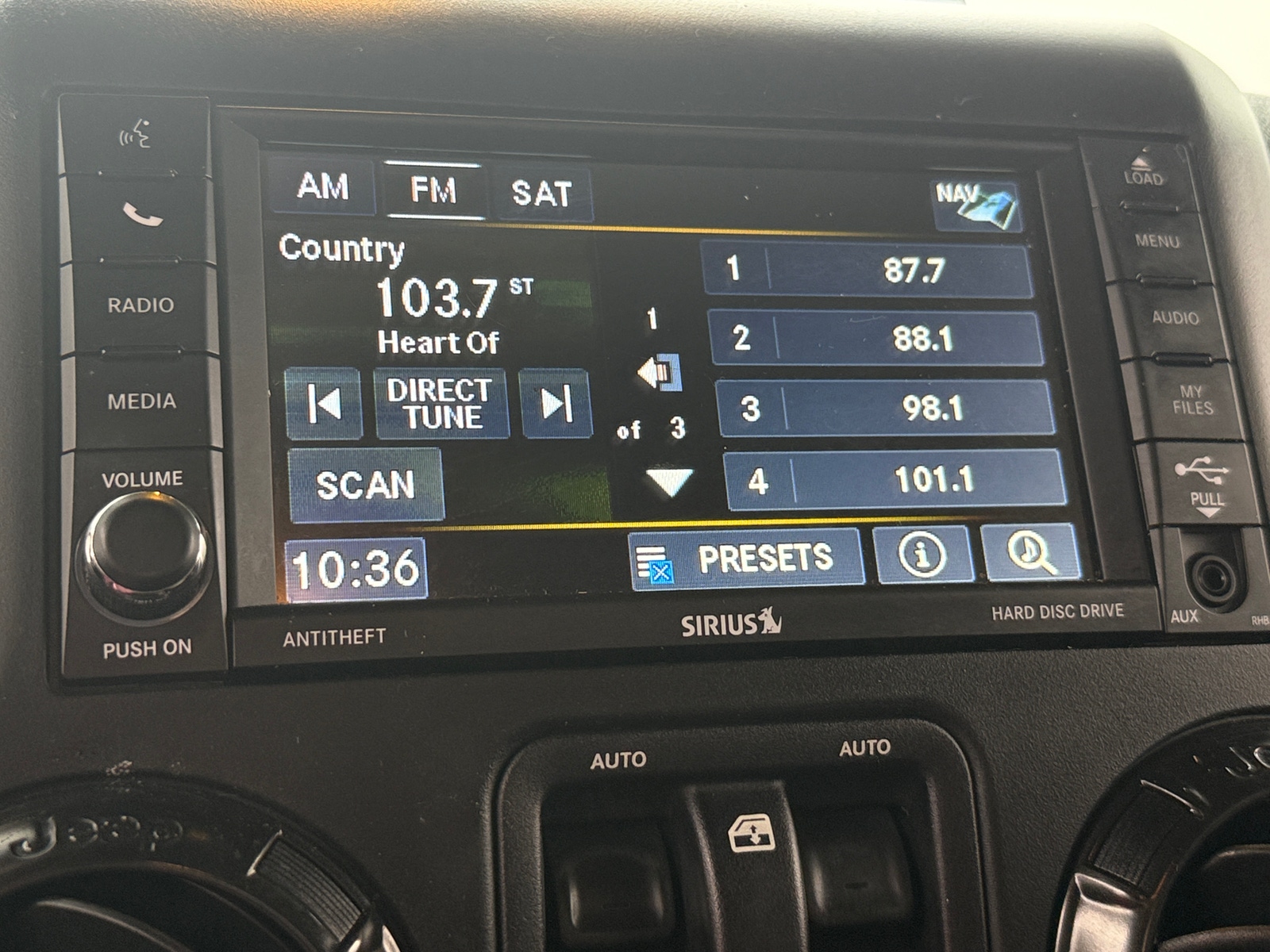 Thumbnail: 2017 Jeep Wrangler - 3