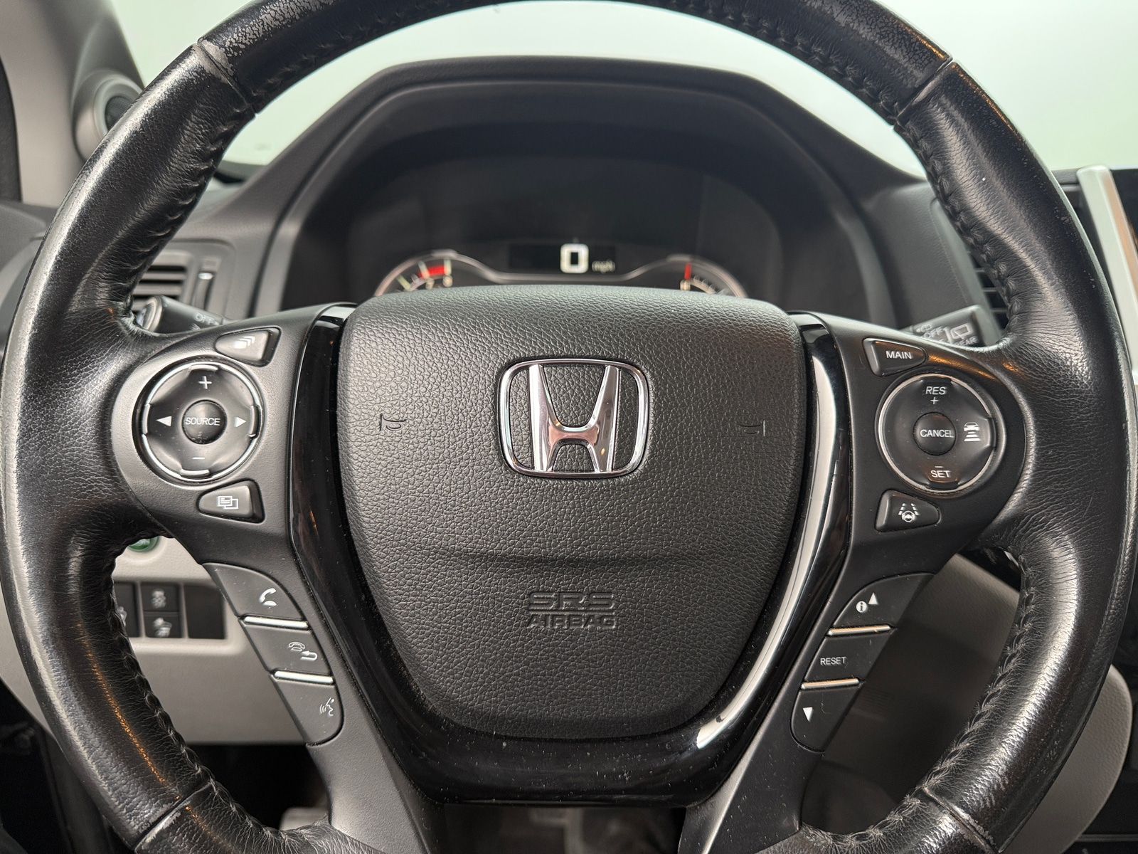 Thumbnail: 2016 Honda Pilot - 4