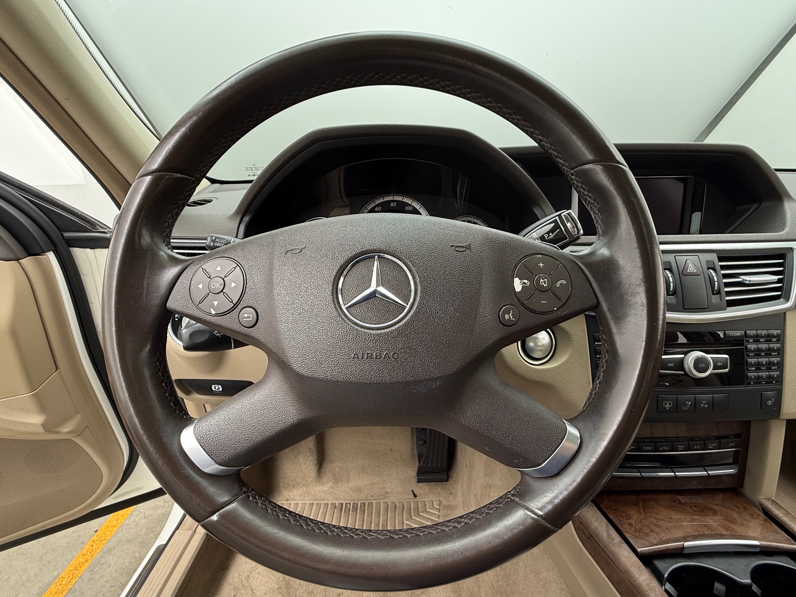 Thumbnail: 2012 Mercedes-Benz E-Class - 4