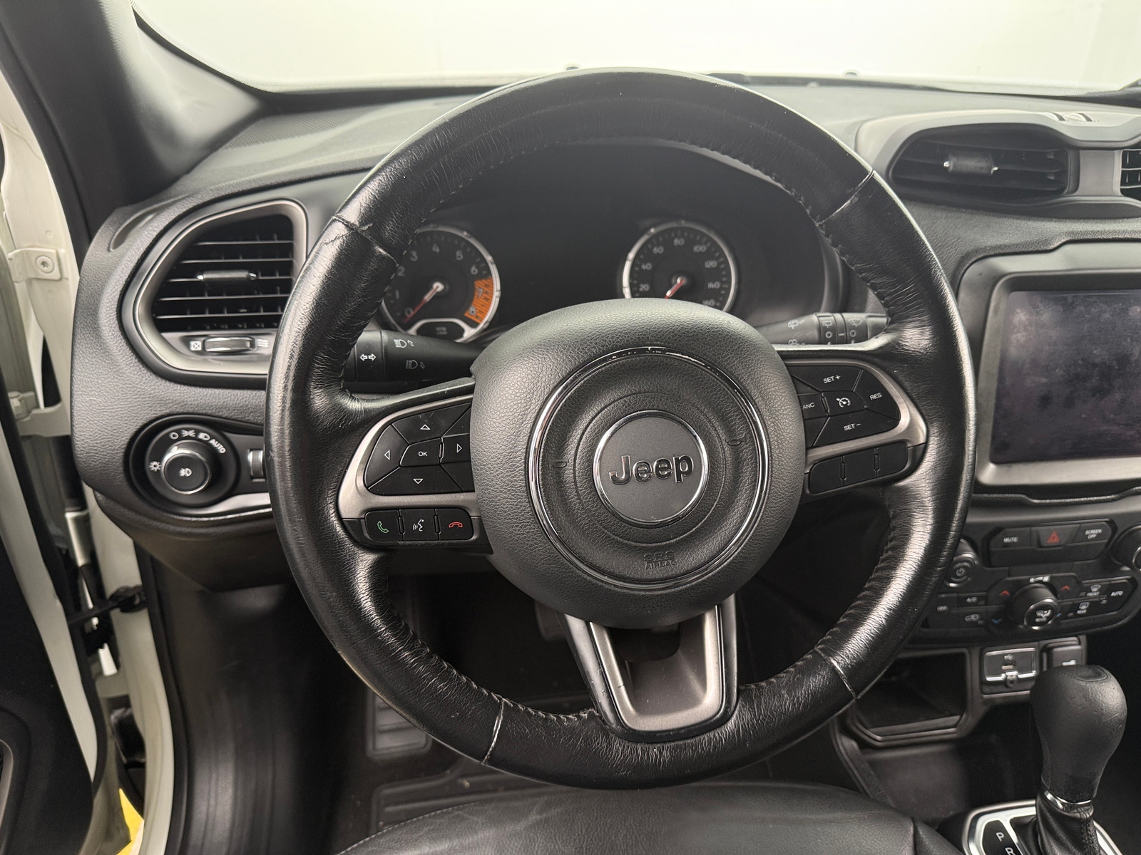 Thumbnail: 2019 Jeep Renegade - 4