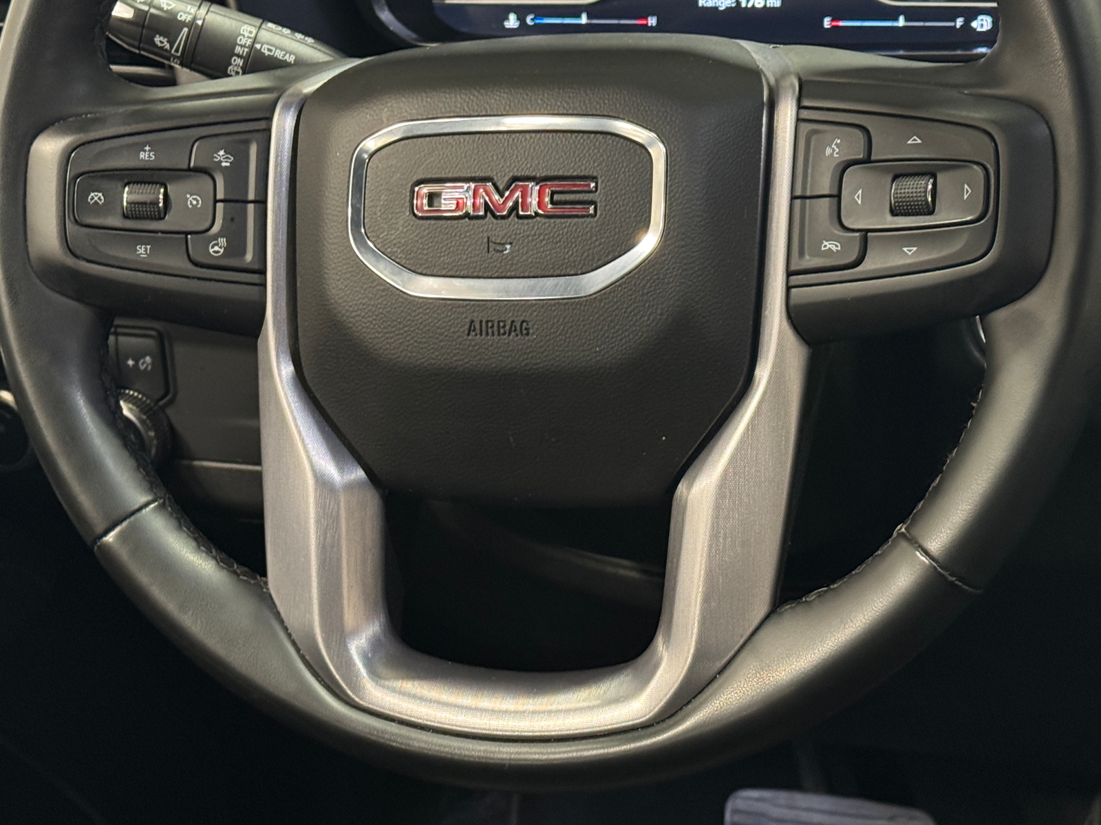 Thumbnail: 2023 GMC Yukon XL - 4