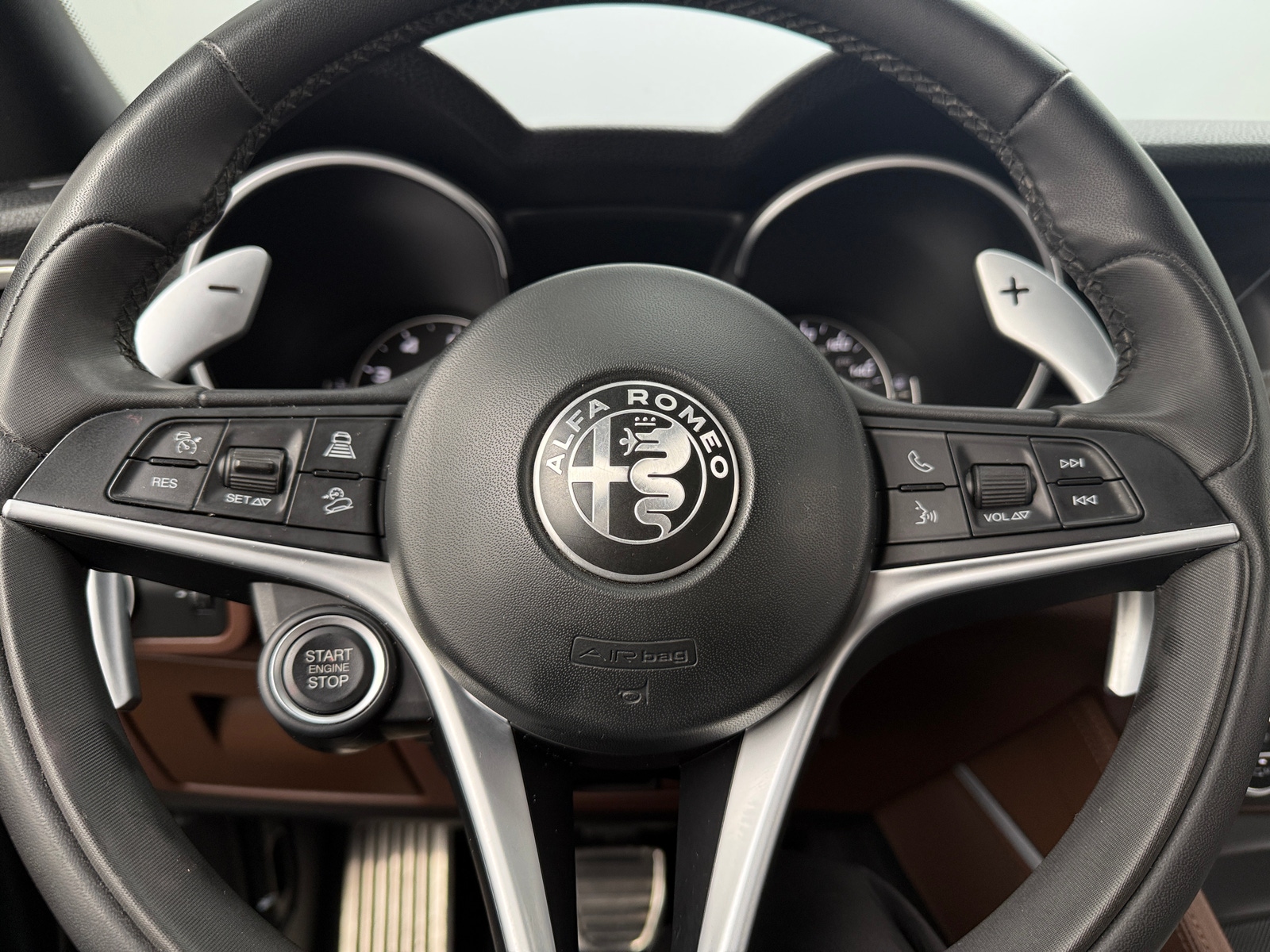 Thumbnail: 2018 Alfa Romeo Stelvio - 4