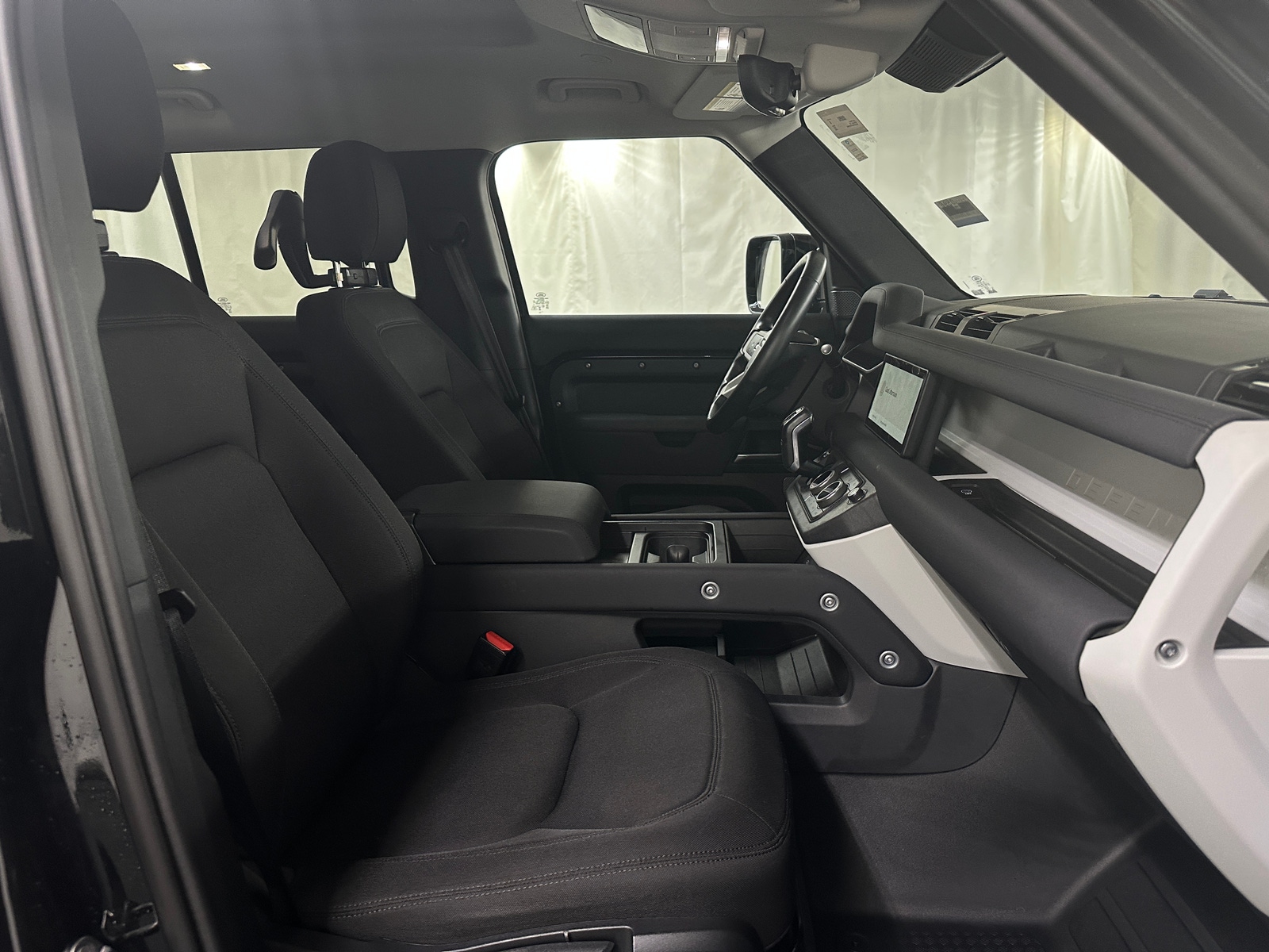 Thumbnail: 2023 Land Rover Defender - 2