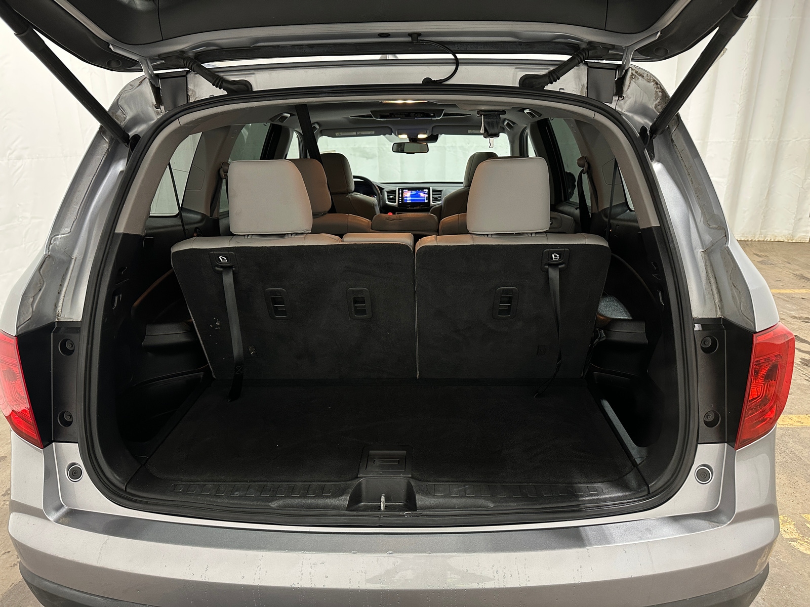 Thumbnail: 2017 Honda Pilot - 6