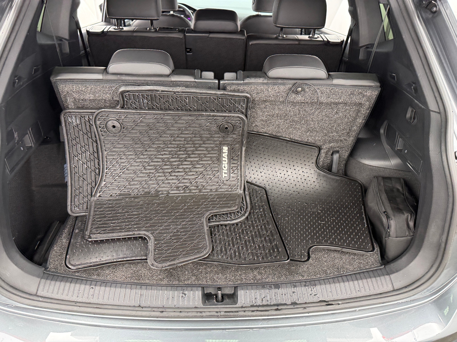 Thumbnail: 2023 Volkswagen Tiguan - 6