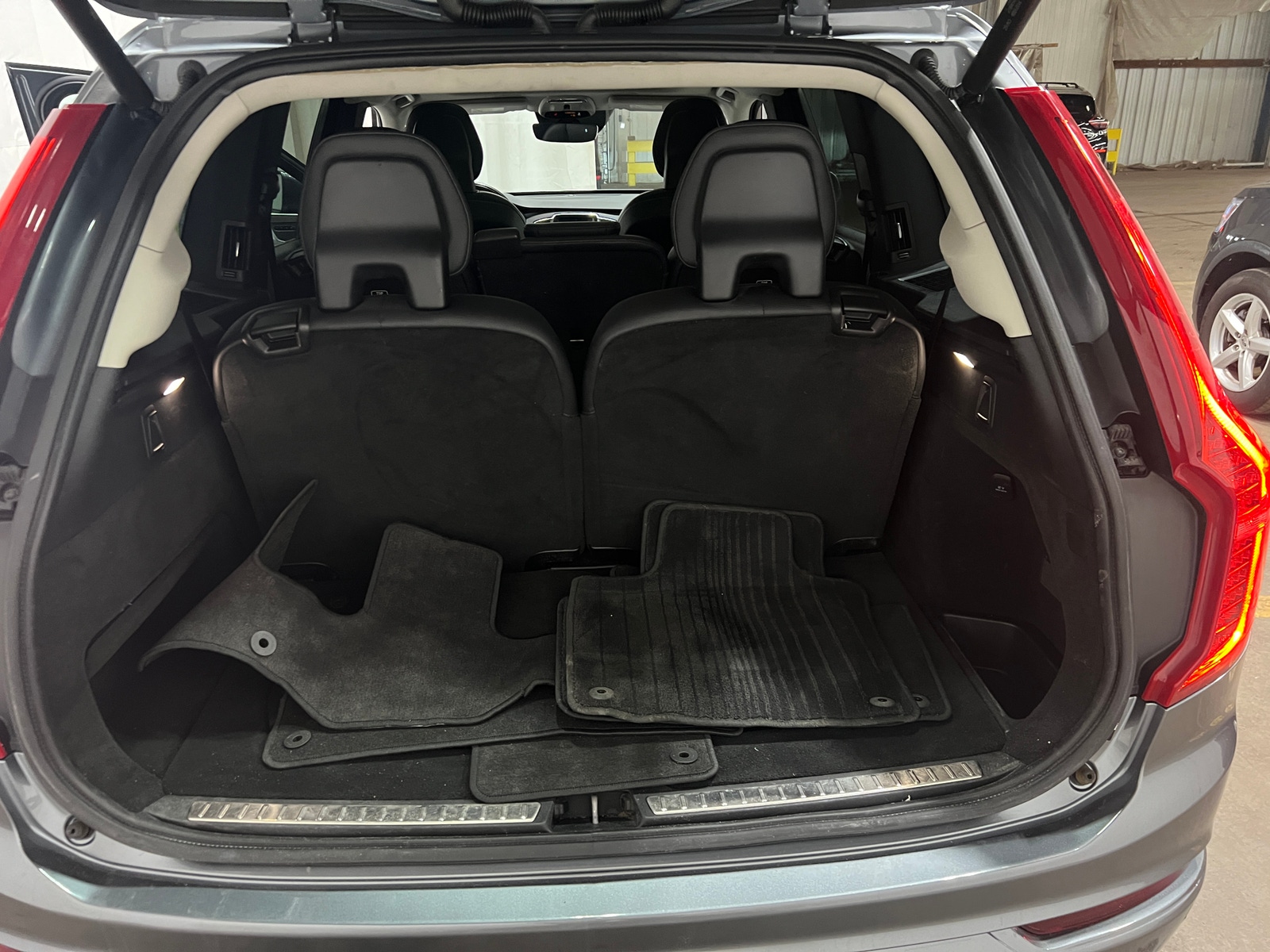 Thumbnail: 2016 Volvo XC90 - 6