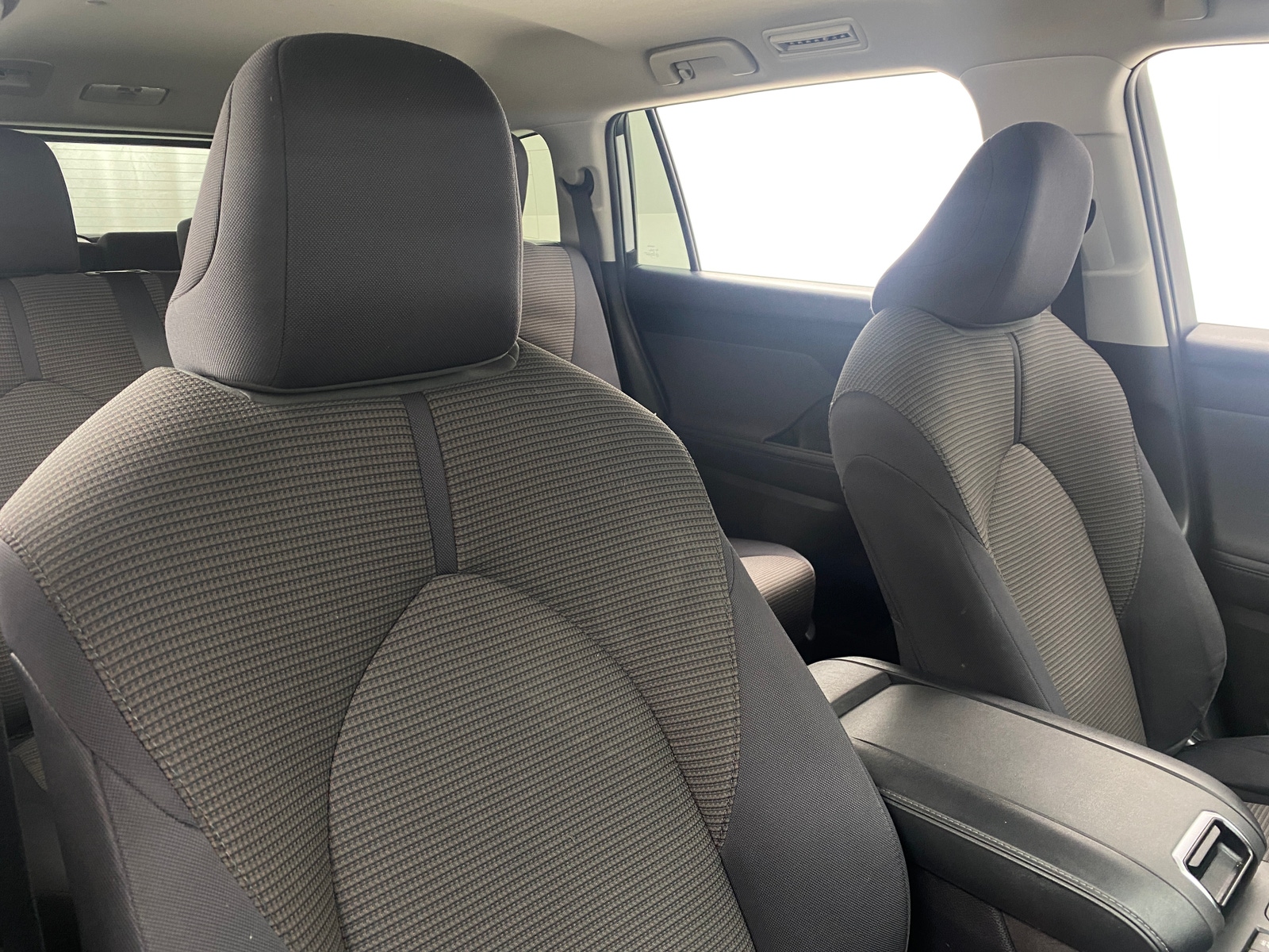 Thumbnail: 2022 Toyota Highlander - 2