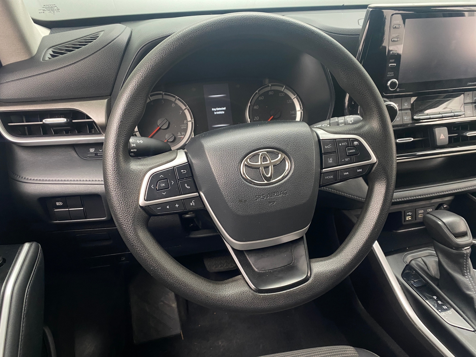 Thumbnail: 2022 Toyota Highlander - 5