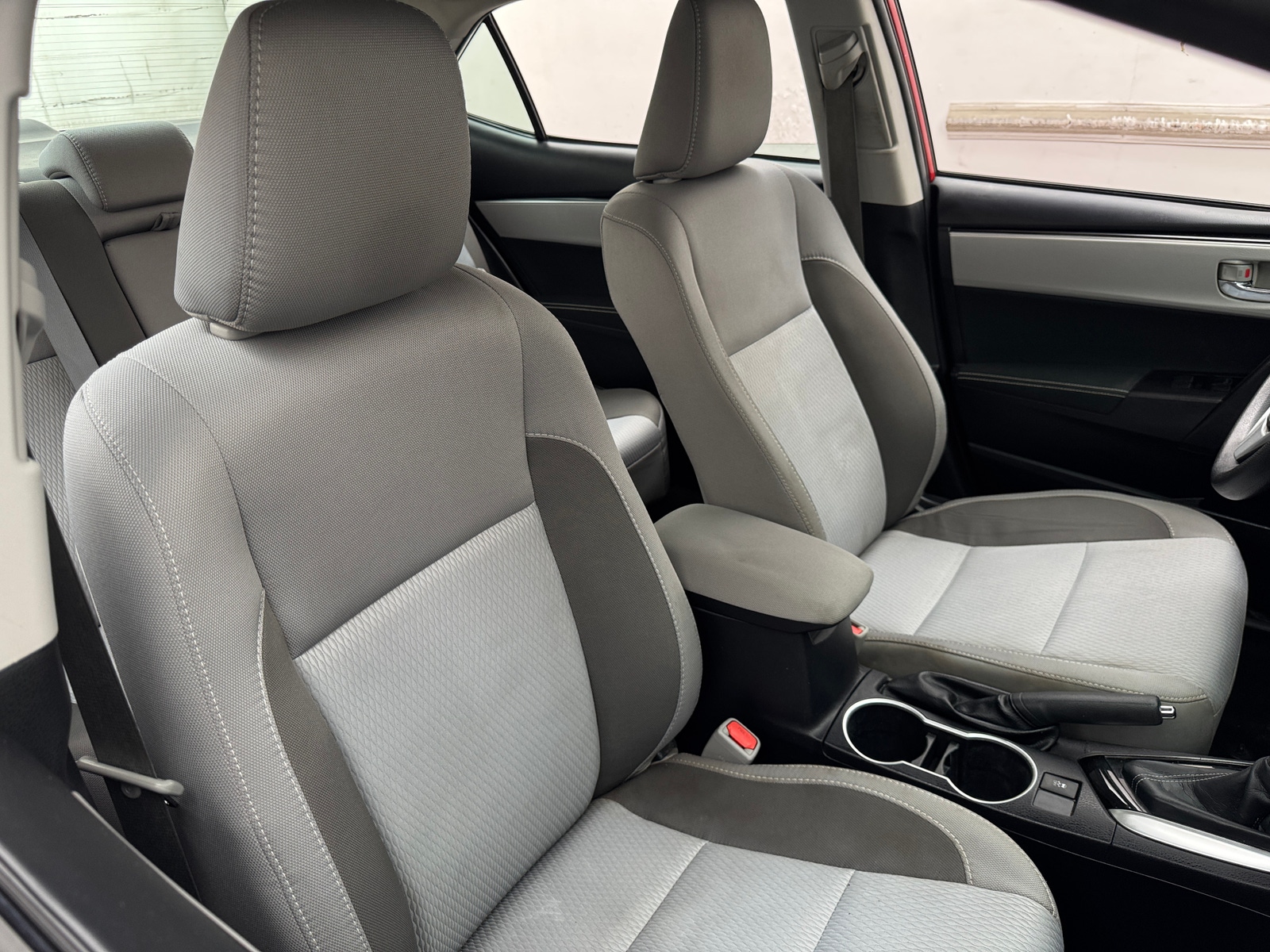 Thumbnail: 2017 Toyota Corolla - 2