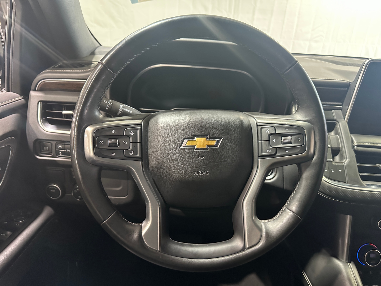 Thumbnail: 2023 Chevrolet Tahoe - 4