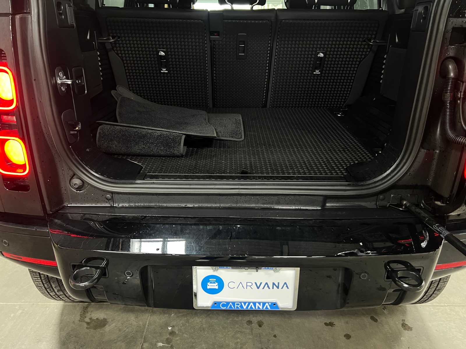 Thumbnail: 2025 Land Rover Defender - 6