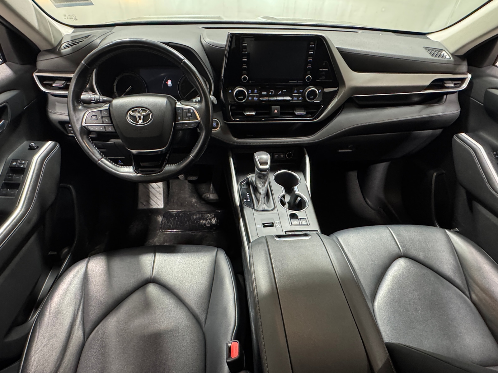 Thumbnail: 2020 Toyota Highlander - 2