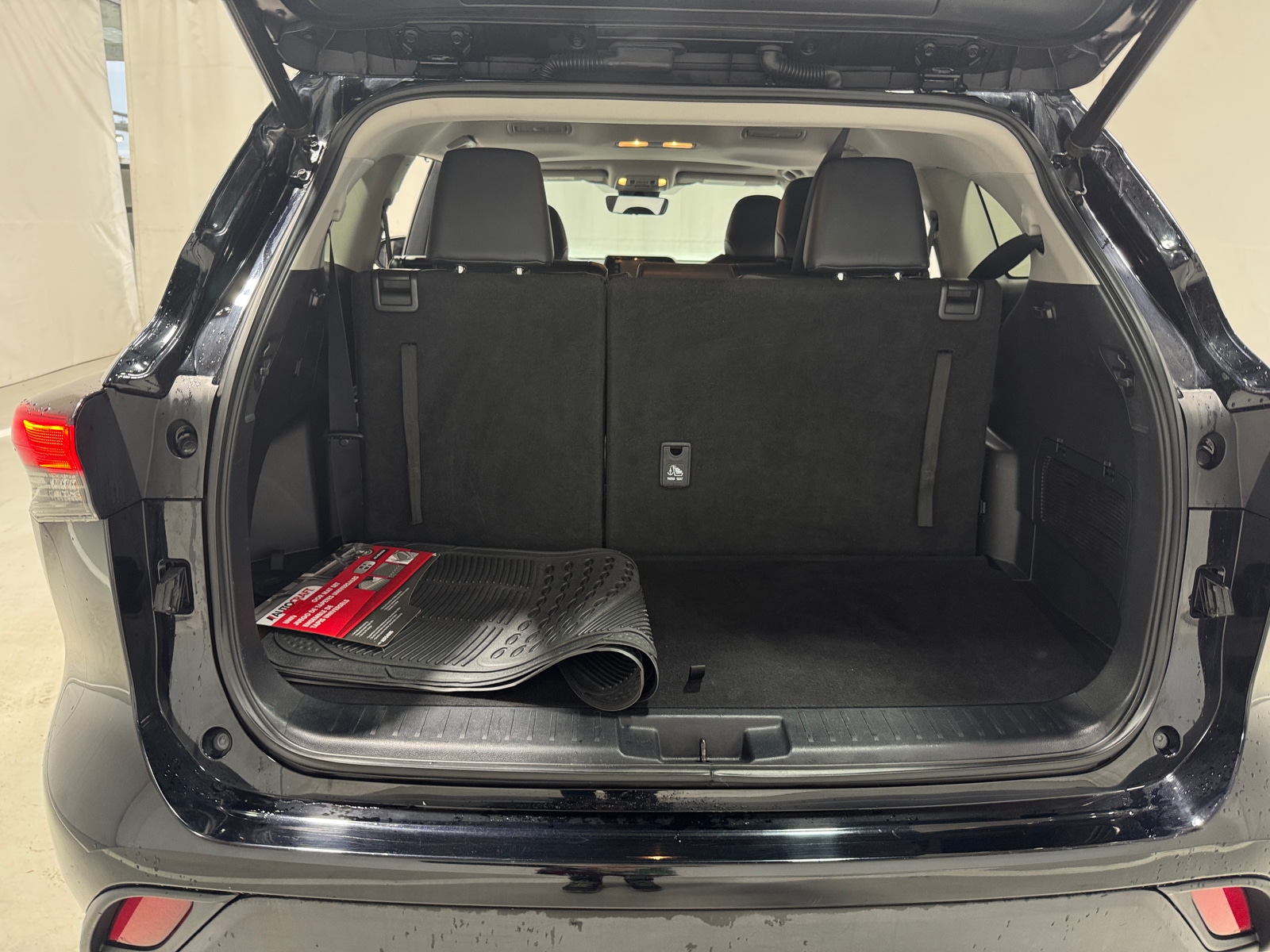 Thumbnail: 2020 Toyota Highlander - 6