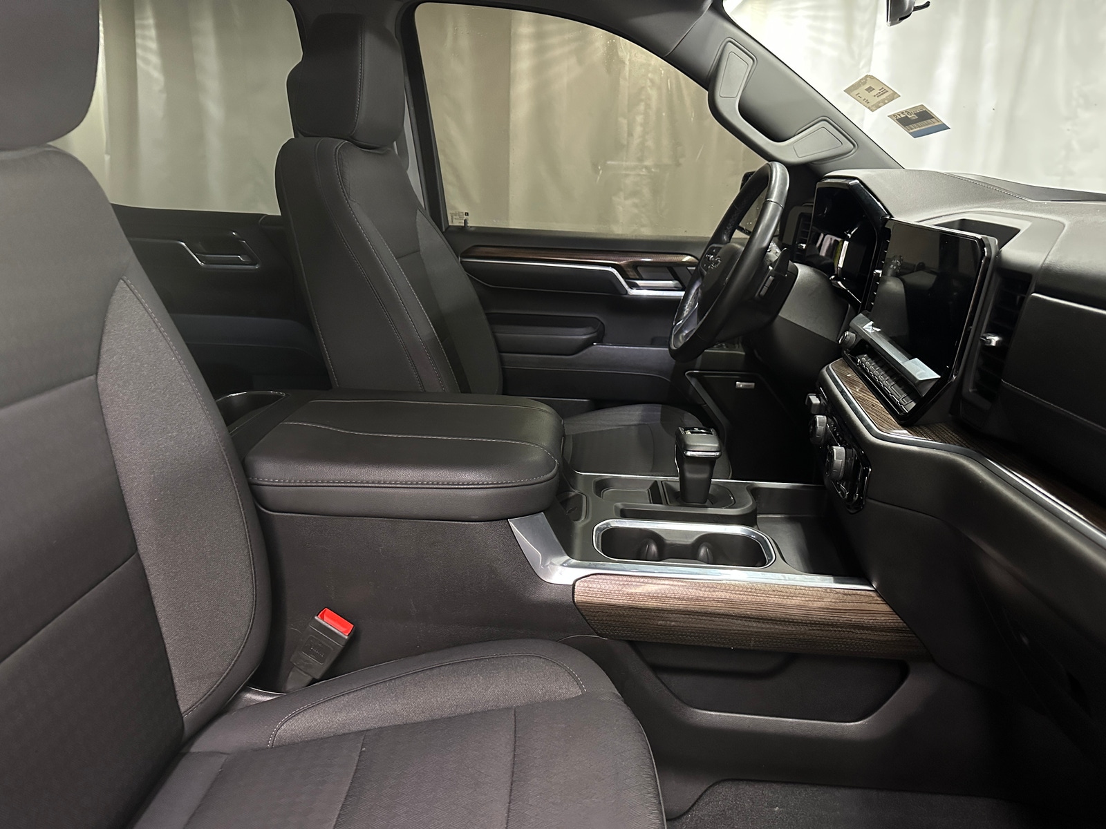 Thumbnail: 2024 Chevrolet Silverado 1500 - 2