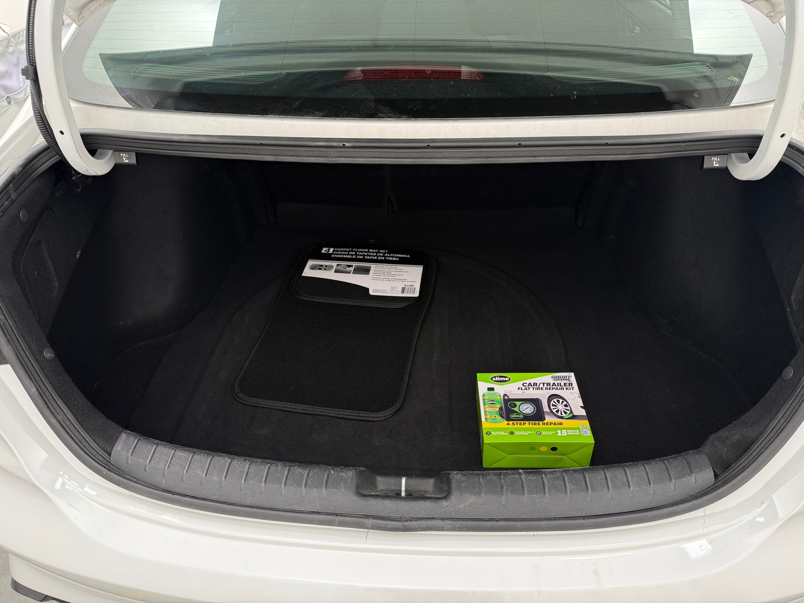 Thumbnail: 2024 Kia Forte - 7