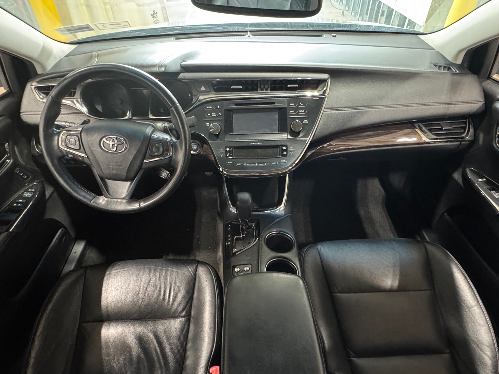 Thumbnail: 2014 Toyota Avalon - 2