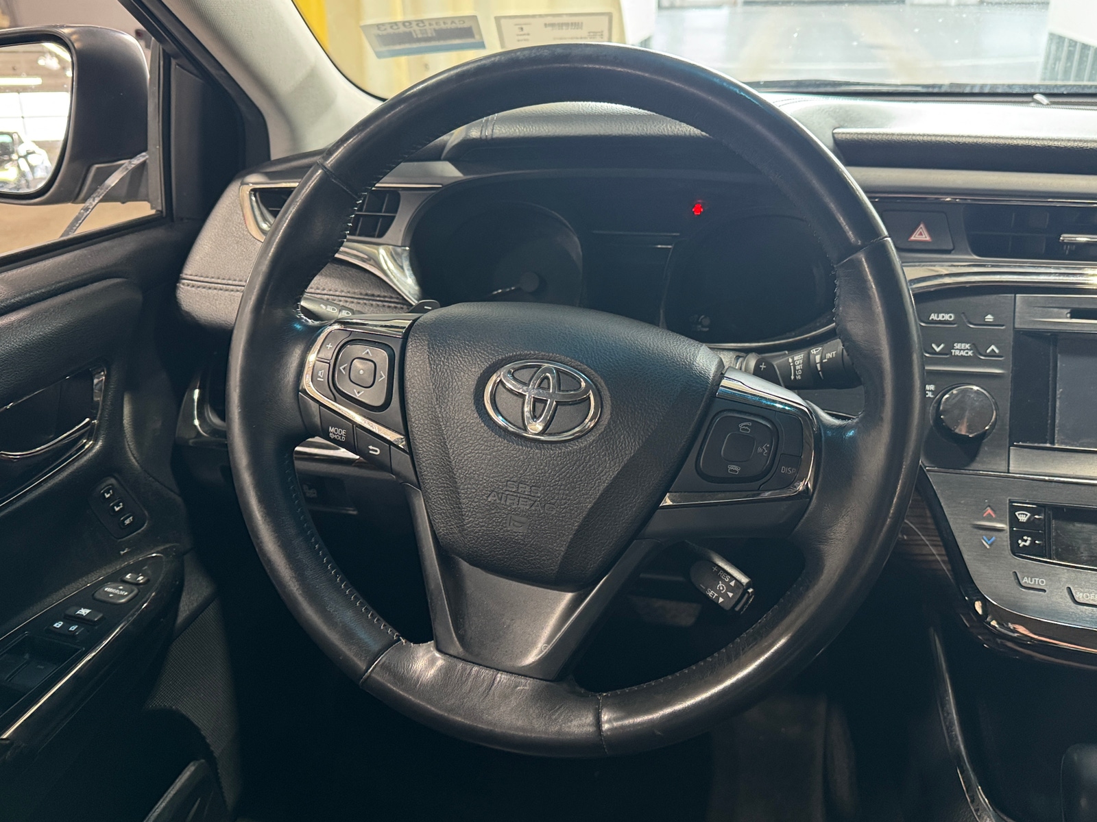 Thumbnail: 2014 Toyota Avalon - 4