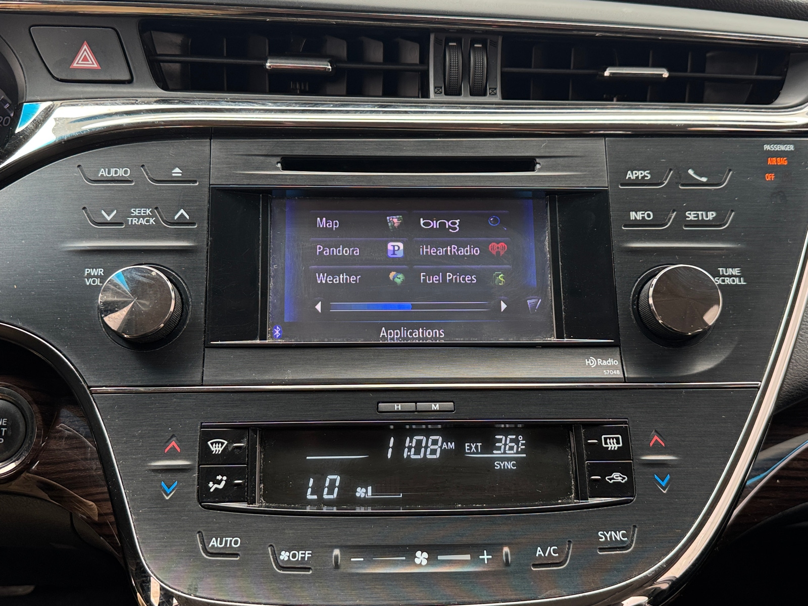 Thumbnail: 2014 Toyota Avalon - 3