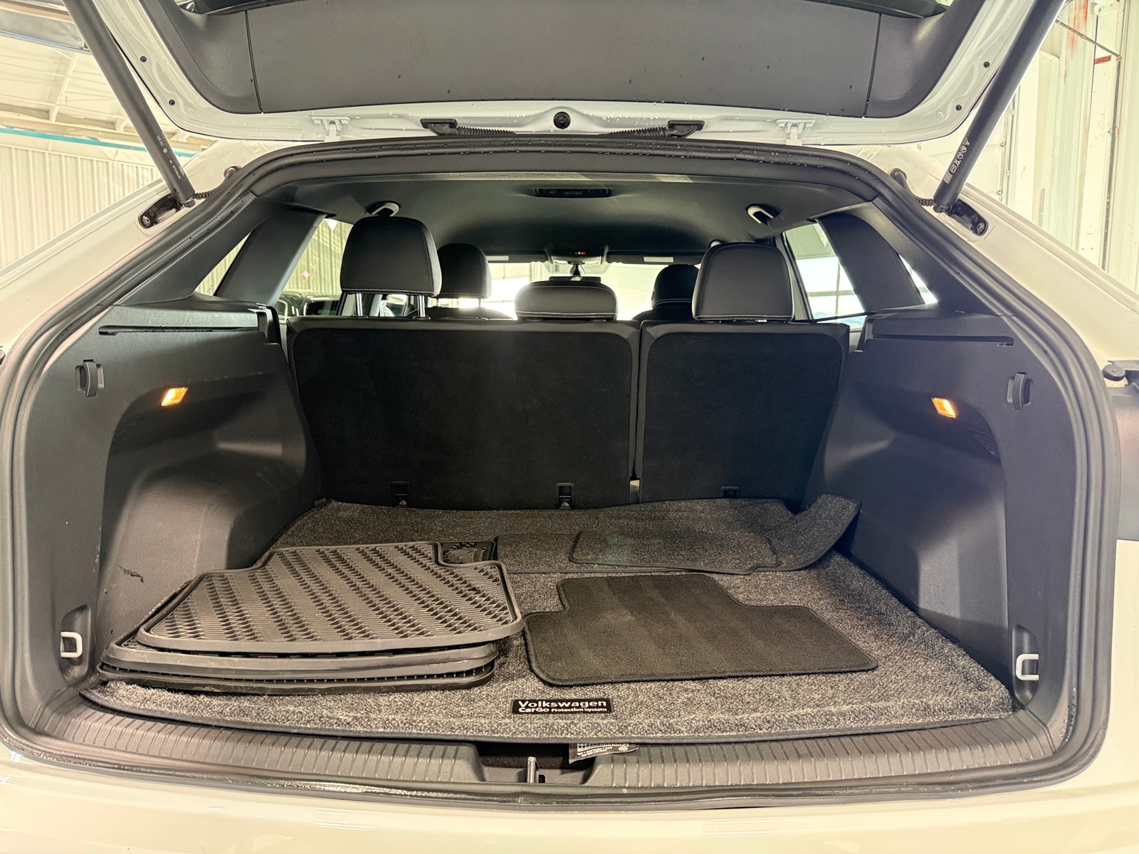 Thumbnail: 2023 Volkswagen Atlas - 6